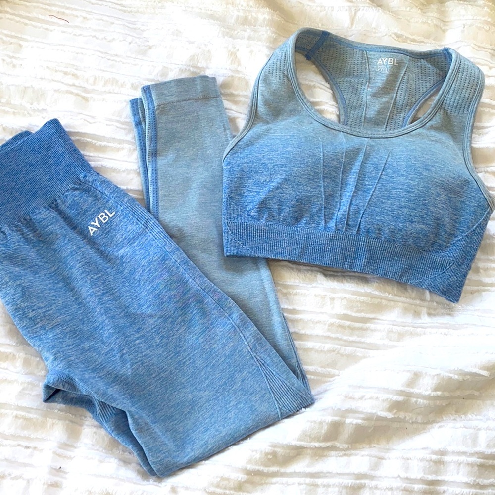 Aybl ombré leggings and sports bra